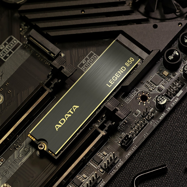 Твердотельный накопитель ADATA Legend 850 2TB (ALEG-850-2TCS) Твердотельный накопитель ADATA Legend 850 2TB (ALEG-850-2TCS)