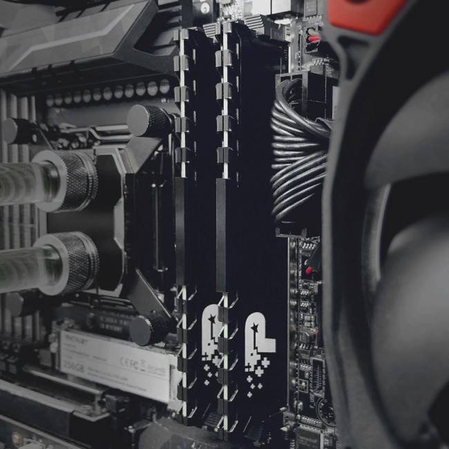 Память DDR4 16GB 3200MHz Patriot PSP416G3200H1 — для бизнеса и офиса