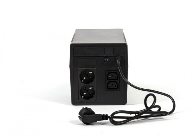 737 RAPAN-UPS 1000 источник питания 220В 1000ВА/600Вт меандр с АКБ 2х7Ач интерактивный Бастион RAPAN-UPS 1000