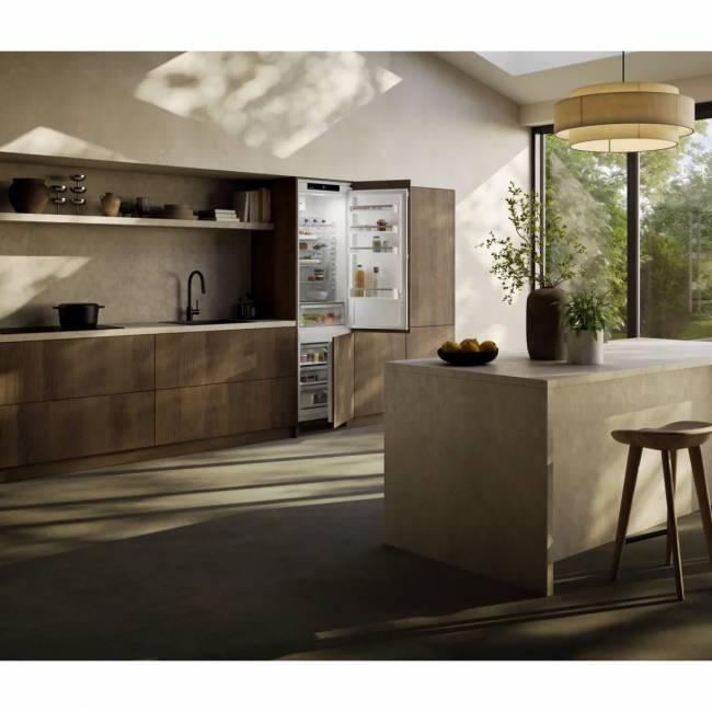 Встраиваемые холодильники Liebherr Liebherr EasyFresh ICNSd 5603-20 001 XL — для бизнеса и офиса