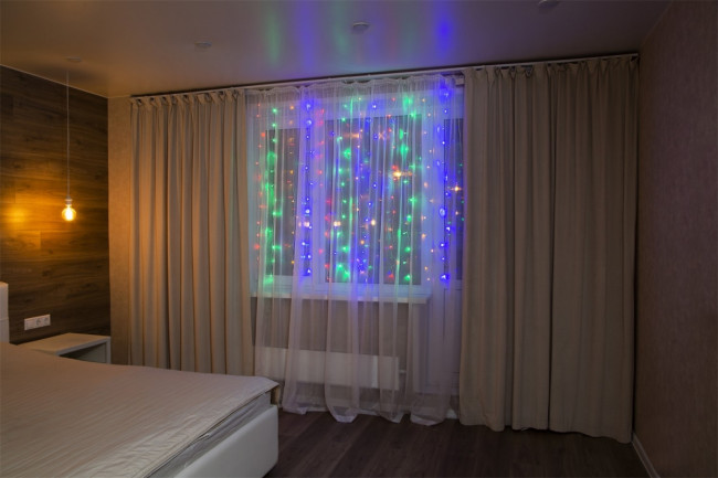 Гирлянда Гирлянда 144LED 220V, 8 режимов, 1,5х1,5м, занавес, разноцветная