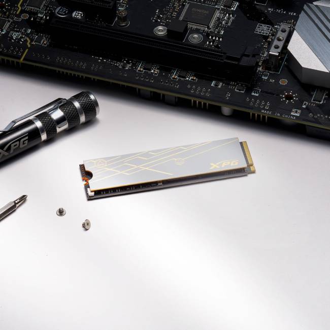 Твердотельный накопитель ADATA SMAR-980B-1TCS — для бизнеса и офиса Твердотельный накопитель ADATA SMAR-980B-1TCS — для бизнеса и офиса