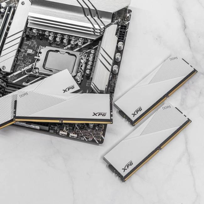 Память DDR5 2x32GB 6400MHz ADATA AX5U6400C3232G-DCLAWH — для бизнеса и офиса Память DDR5 2x32GB 6400MHz ADATA AX5U6400C3232G-DCLAWH — для бизнеса и офиса