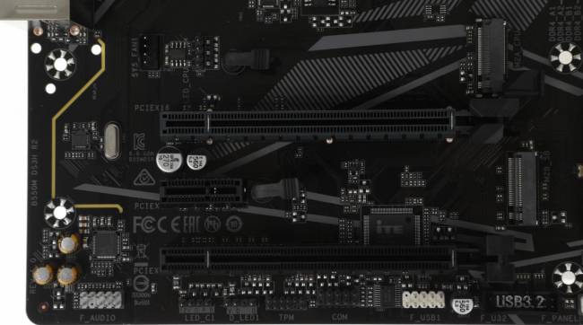 Материнская плата Gigabyte B550M DS3H R2 — для бизнеса и офиса