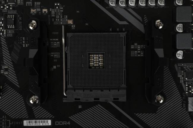Материнская плата Gigabyte B550M DS3H R2 — для бизнеса и офиса