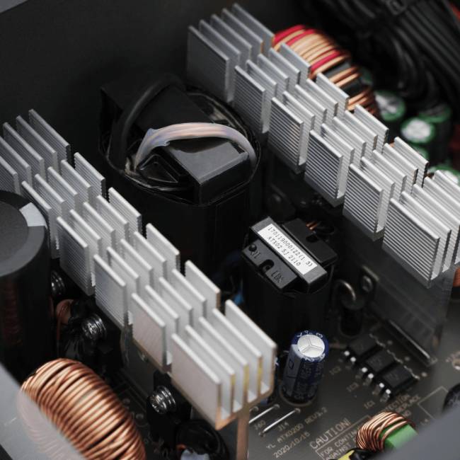 Блок питания Deepcool R-PF650D-HA0B-WDEU — для бизнеса и офиса