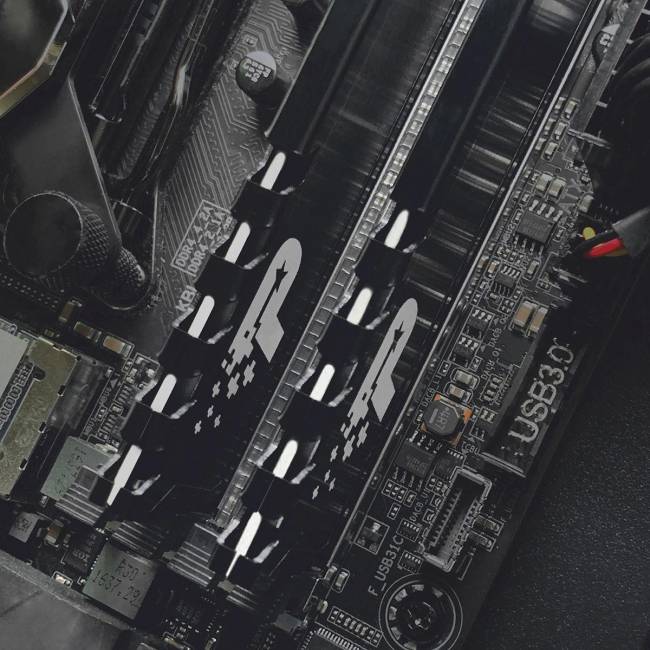 Память DDR4 8GB 3200MHz Patriot PSP48G3200H1 — для бизнеса и офиса