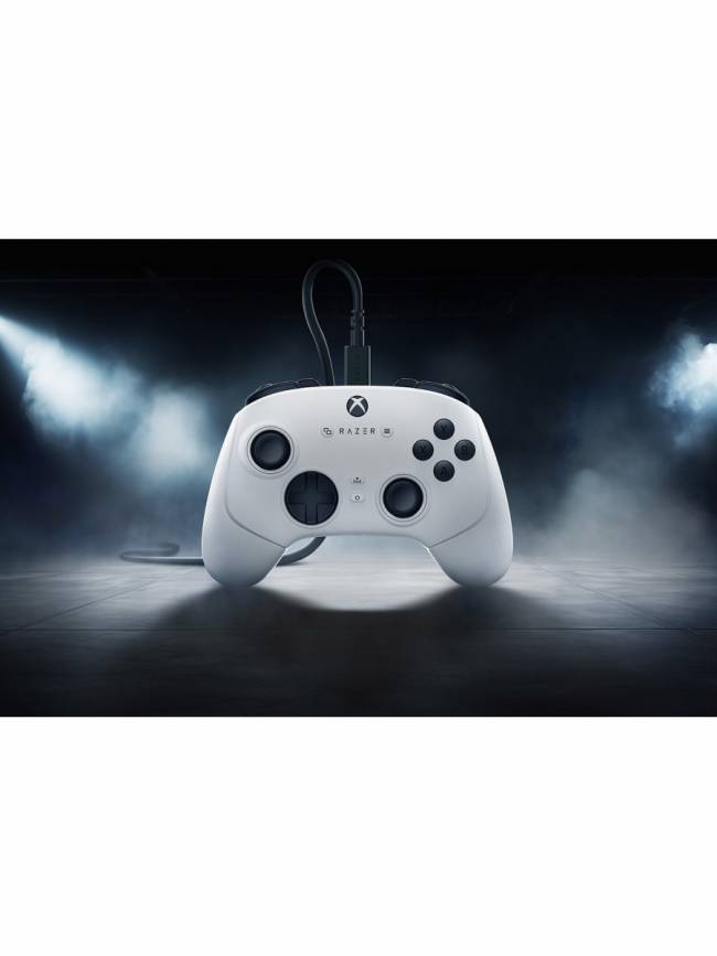 Игровой контроллер Razer Wolverine V3 Tournament Ed.-  White Gamepad Razer RZ06-05210200-R3M1 — для бизнеса и офиса