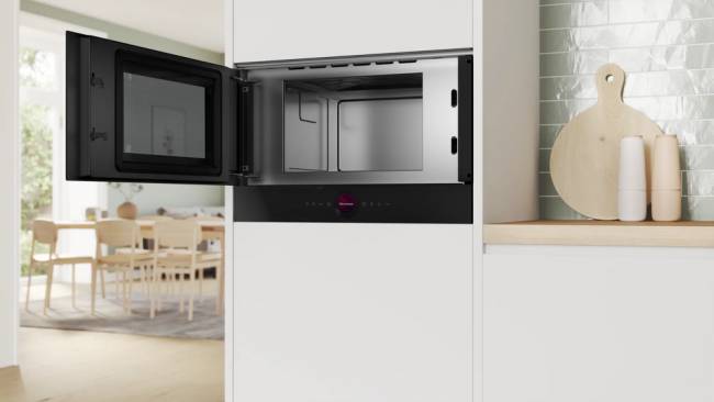 Встраиваемые микроволновые печи BOSCH Встраиваемая микроволновая печь BOSCH BFL9221B1 — для бизнеса и офиса Встраиваемые микроволновые печи BOSCH Встраиваемая микроволновая печь BOSCH BFL9221B1 — для бизнеса и офиса