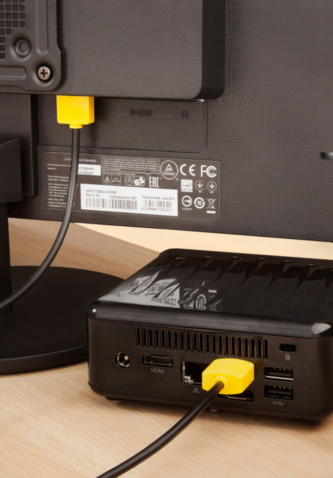 Greenconnect Кабель SLIM 2.0m HDMI 2.0, желтые коннекторы Slim, OD3.8mm, HDR 4:2:2, Ultra HD, 4K 60 fps 60Hz, 3D, AUDIO, 18.0 Гбит/с, 32/32 AWG, GCR-51576 Greenconnect HDMI (m) - HDMI (m) 2м — для бизнеса и офиса