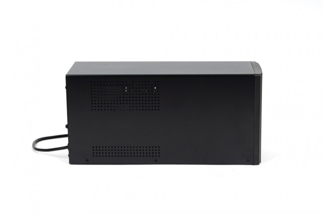 453 SKAT-UPS 3000/1800 ИБП 1800 Вт, с АКБ 9 Ач 4 шт, меандр. стабилизация напряжения Бастион SKAT-UPS 3000/1800