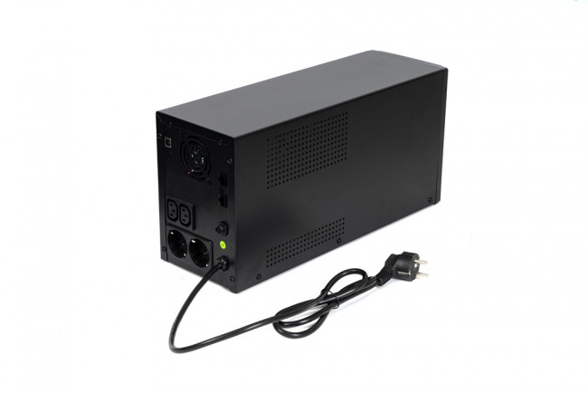 453 SKAT-UPS 3000/1800 ИБП 1800 Вт, с АКБ 9 Ач 4 шт, меандр. стабилизация напряжения Бастион SKAT-UPS 3000/1800