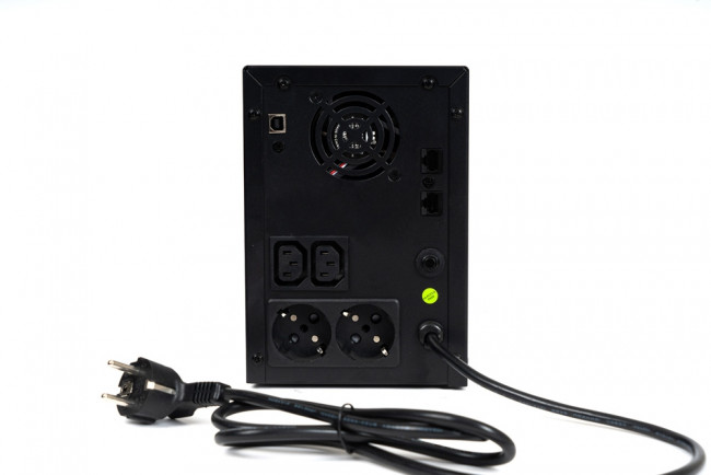 453 SKAT-UPS 3000/1800 ИБП 1800 Вт, с АКБ 9 Ач 4 шт, меандр. стабилизация напряжения Бастион SKAT-UPS 3000/1800