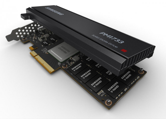 Твердотельный накопитель Samsung MZWLR7T6HALA-00007