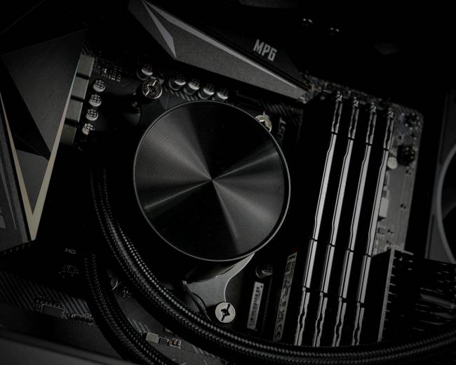 Система водяного охлаждения ID-COOLING FX240 PRO — для бизнеса и офиса Система водяного охлаждения ID-COOLING FX240 PRO — для бизнеса и офиса