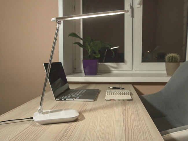 Светильник настольный светодиодный СТАРТ  CT113 белый Светильник настольный светодиодный СТАРТ CT113 белый