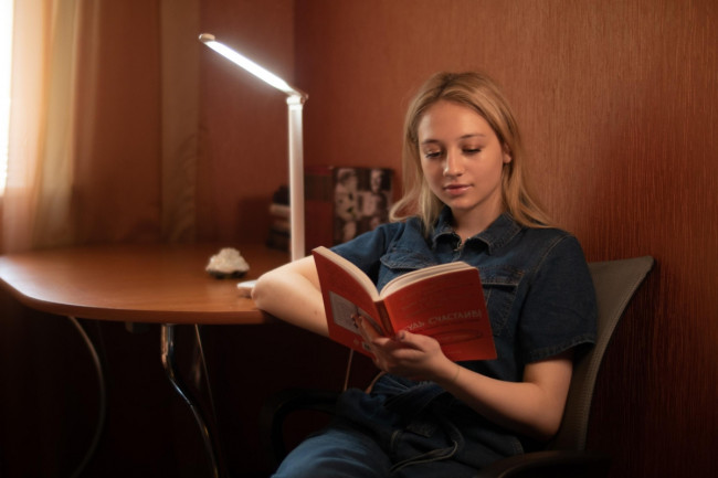 Светильник настольный светодиодный СТАРТ  CT113 белый Светильник настольный светодиодный СТАРТ CT113 белый