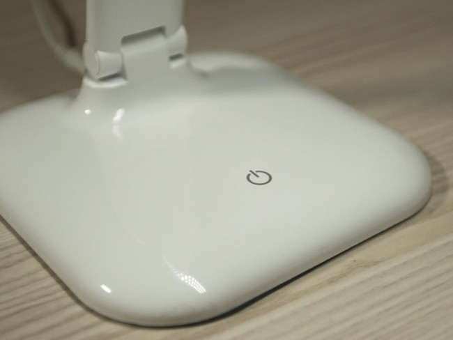 Светильник настольный светодиодный СТАРТ  CT58 белый Светильник настольный светодиодный СТАРТ CT58 белый